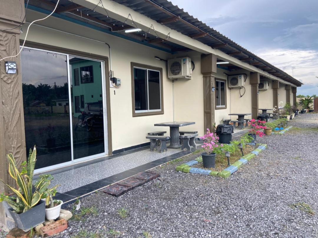 Mama Homestay Bagan Serai Exteriör bild